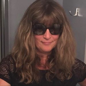 Meet your Posher, Eva